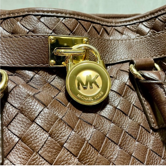 Michael Kors Hamilton Convertible Bag in Brown Pebbled Leatherher with Dust Bag - Picture 3 of 11